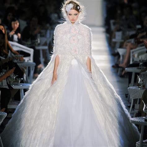 robe de mariage chanel|chanel haute couture 2020 price.